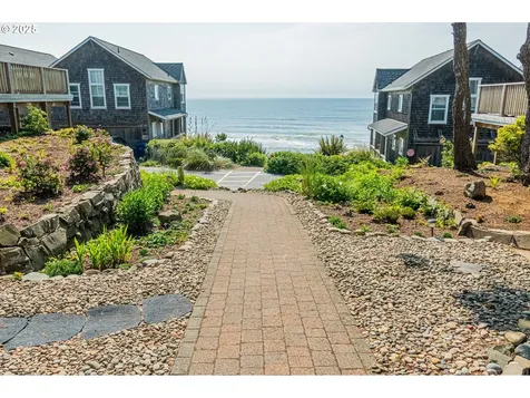 319 Kinnikinnick Way Depoe Bay OR 97341