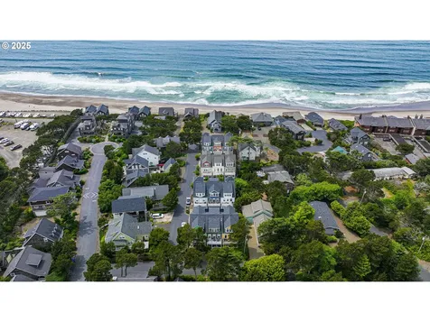 319 Kinnikinnick Way Depoe Bay OR 97341