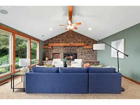 31600 NE Schaad View Drive Newberg OR 97132