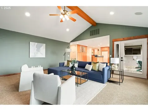 31600 NE Schaad View Drive Newberg OR 97132