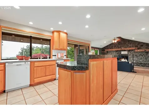 31600 NE Schaad View Drive Newberg OR 97132