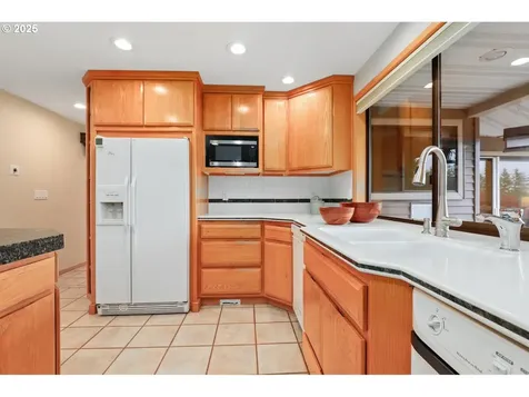 31600 NE Schaad View Drive Newberg OR 97132