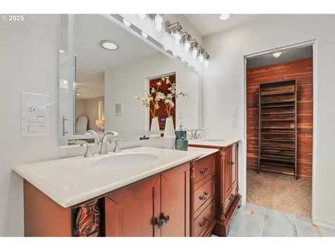 31600 NE Schaad View Drive Newberg OR 97132