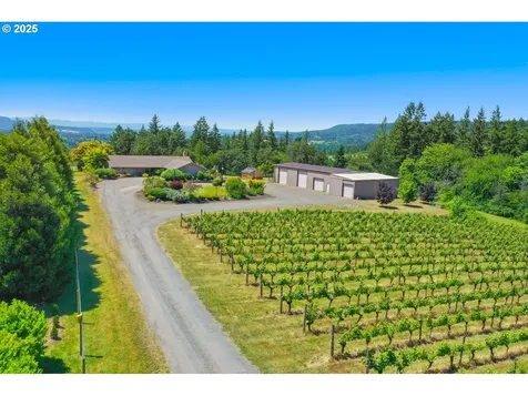 31600 NE Schaad View Drive Newberg OR 97132