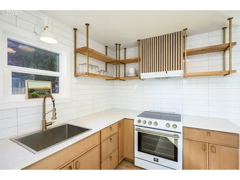 326 NE 8th Street Mcminnville OR 97128