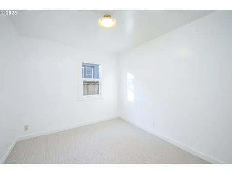 326 NE 8th Street Mcminnville OR 97128