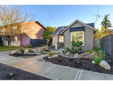 326 NE 8th Street Mcminnville OR 97128