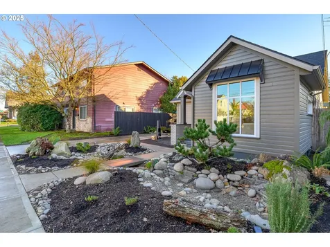 326 NE 8th Street Mcminnville OR 97128