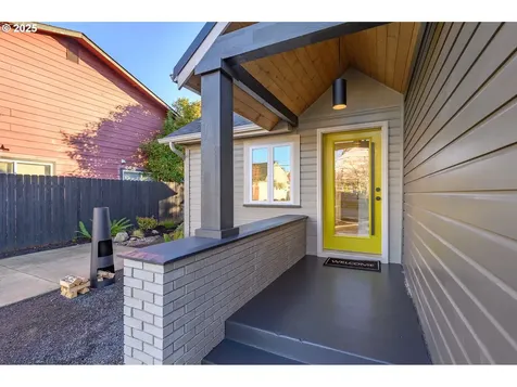 326 NE 8th Street Mcminnville OR 97128
