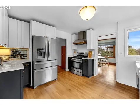 605 SE 70th Avenue Portland OR 97215