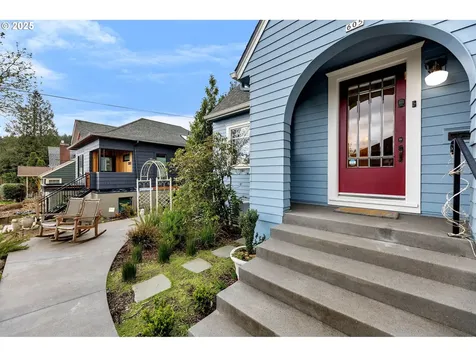 605 SE 70th Avenue Portland OR 97215