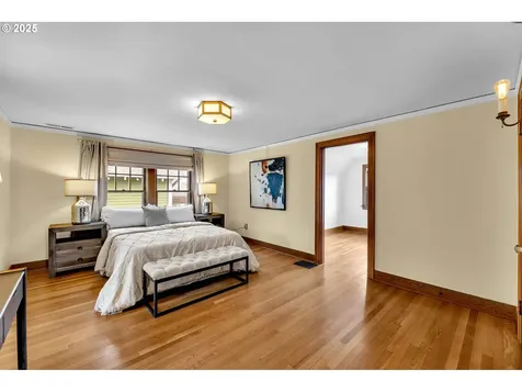 605 SE 70th Avenue Portland OR 97215