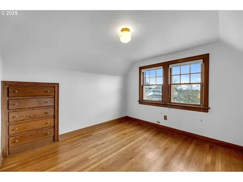 605 SE 70th Avenue Portland OR 97215