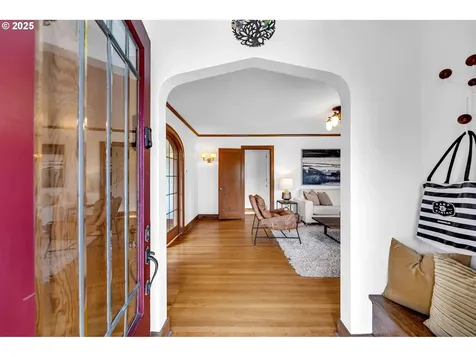 605 SE 70th Avenue Portland OR 97215