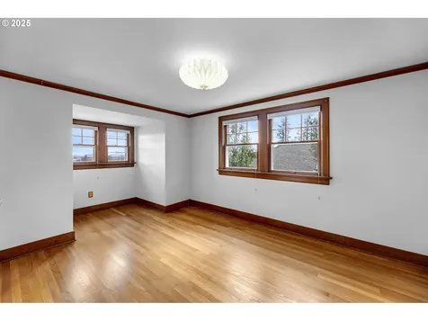 605 SE 70th Avenue Portland OR 97215