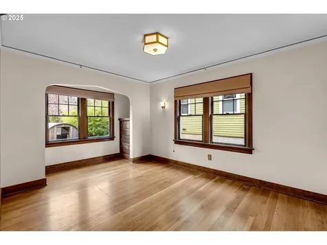 605 SE 70th Avenue Portland OR 97215