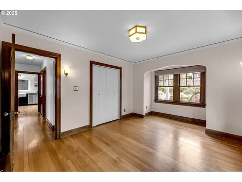 605 SE 70th Avenue Portland OR 97215