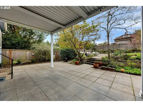 605 SE 70th Avenue Portland OR 97215