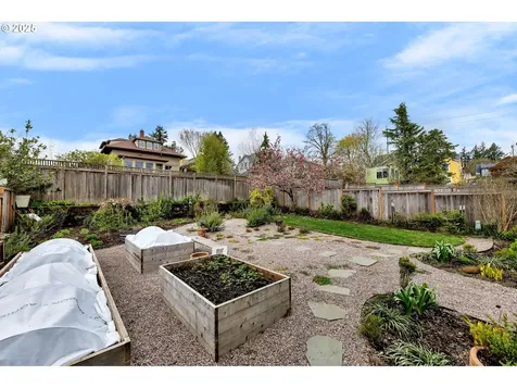 605 SE 70th Avenue Portland OR 97215