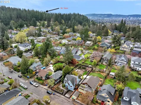 605 SE 70th Avenue Portland OR 97215