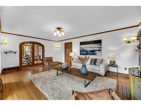 605 SE 70th Avenue Portland OR 97215