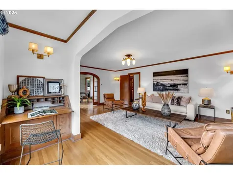 605 SE 70th Avenue Portland OR 97215