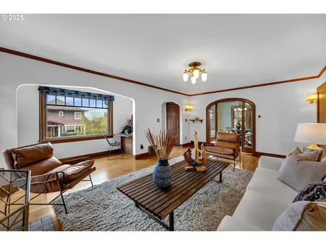 605 SE 70th Avenue Portland OR 97215