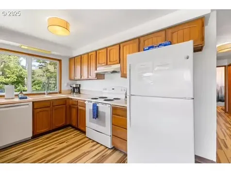 18320 N Highway 101 Rockaway Beach OR 97136