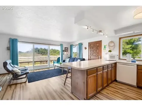 18320 N Highway 101 Rockaway Beach OR 97136