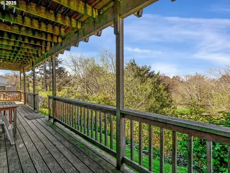 18320 N Highway 101 Rockaway Beach OR 97136