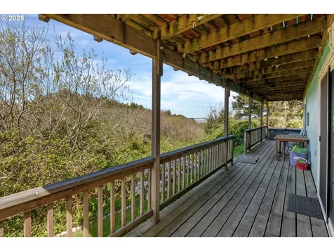 18320 N Highway 101 Rockaway Beach OR 97136