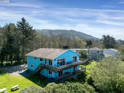 18320 N Highway 101 Rockaway Beach OR 97136