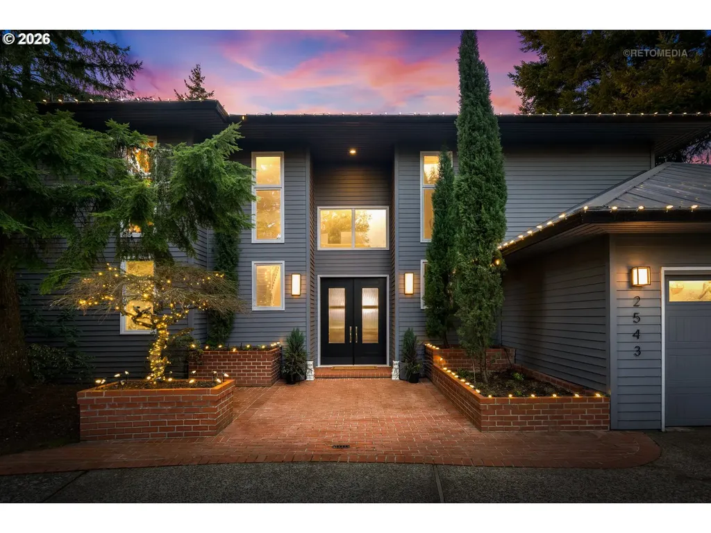 2543 Palisades Crest Drive Lake Oswego OR 97034