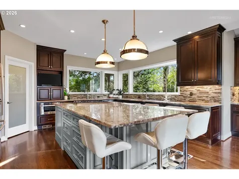 2543 Palisades Crest Drive Lake Oswego OR 97034