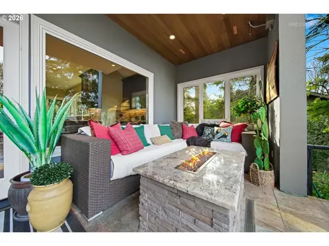 2543 Palisades Crest Drive Lake Oswego OR 97034