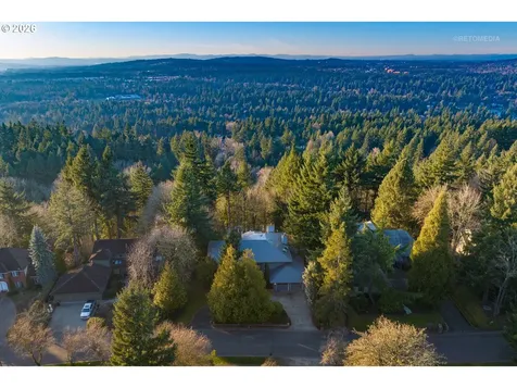 2543 Palisades Crest Drive Lake Oswego OR 97034