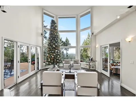 2543 Palisades Crest Drive Lake Oswego OR 97034