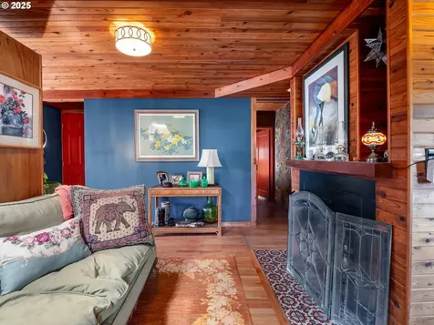 6390 NW Lilac Hill Road Yamhill OR 97148