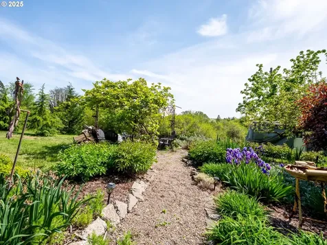 6390 NW Lilac Hill Road Yamhill OR 97148