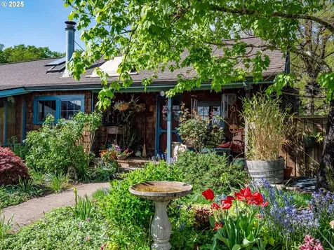 6390 NW Lilac Hill Road Yamhill OR 97148
