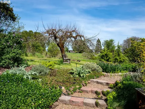 6390 NW Lilac Hill Road Yamhill OR 97148