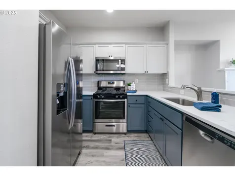 1238 SE Roundelay Street Hillsboro OR 97123