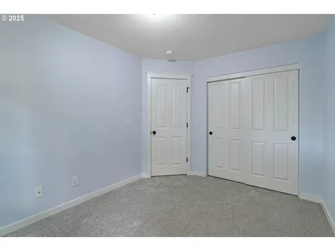 1238 SE Roundelay Street Hillsboro OR 97123