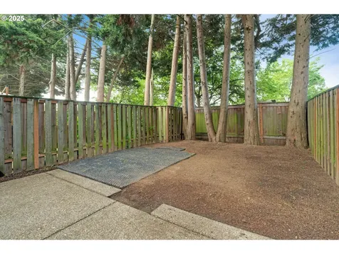 1238 SE Roundelay Street Hillsboro OR 97123