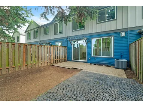 1238 SE Roundelay Street Hillsboro OR 97123