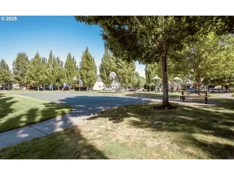 1238 SE Roundelay Street Hillsboro OR 97123