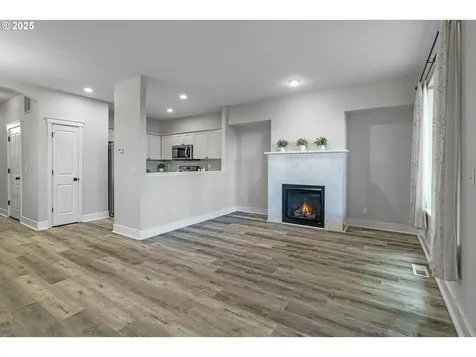 1238 SE Roundelay Street Hillsboro OR 97123