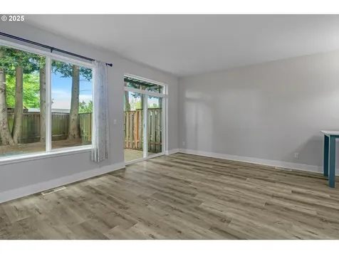 1238 SE Roundelay Street Hillsboro OR 97123