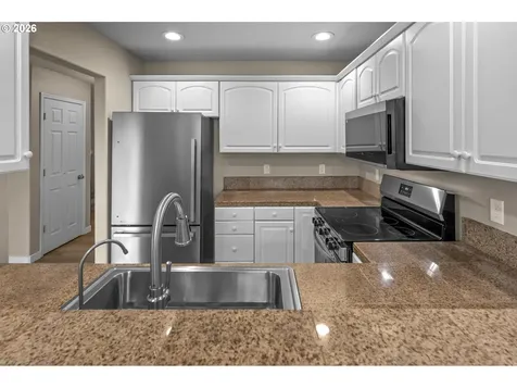 685 SE 71st Avenue Hillsboro OR 97123