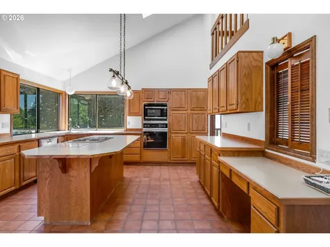 12357 SW Duchilly Court Portland OR 97224